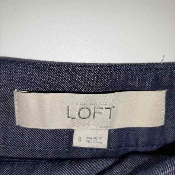 Loft denim look button front skirt in size 4 knee length Workwear Casual - Picture 3 of 4